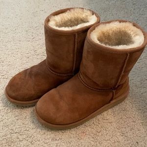 Tan UGG short boots! Size 3
